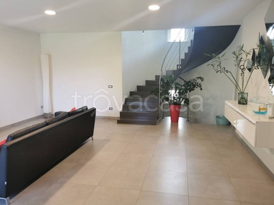 Villa Bifamiliare in vendita a Massa via Due Madonne