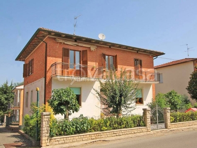 Villa Bifamiliare in vendita a Montepulciano via alcide vignai