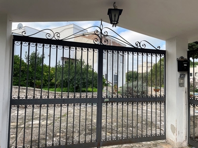 Villa in Strada Privata Parco Dei Roseti , 56, Noicattaro (BA)