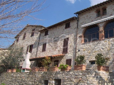 Villa in vendita a Gaiole in Chianti località casanova di ama, snc