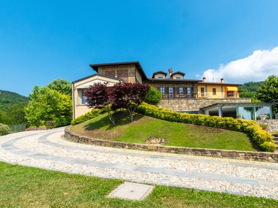 Villa in Via Per Sotto I Ronchi, 00, Pontida (BG)