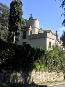 Villa in Viale Degli Eucalipti 28 in zona Ginestre , Sala Abbagnano , Panoramica , Casa Manzo a Salerno
