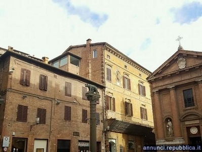 Appartamenti Siena Piazza Tolomei