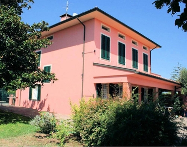 villa indipendente in vendita a Gragnano