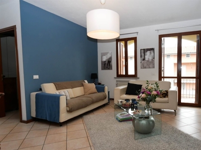 Appartamento a Novi Ligure, 6 locali, 2 bagni, 155 m², 3° piano