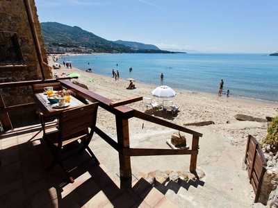 Appartamento fronte spiaggia con WiFi e A/C