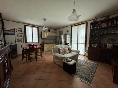 Appartamento in vendita a Fiorenzuola D'arda Piacenza Baselica Duce