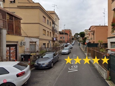 Appartamento in Vendita in Via delle Nespole a Roma