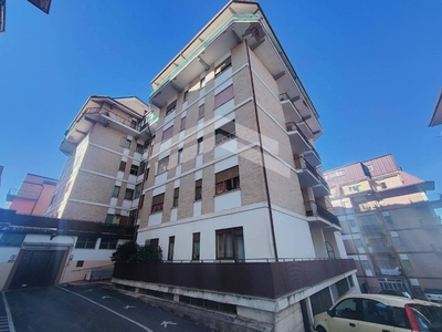 Appartamento in Via Papa Giovanni XXIII, Campobasso, 5 locali, 2 bagni