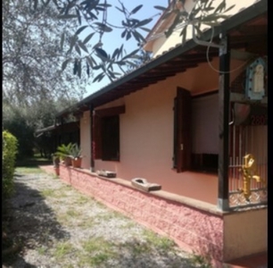 Appartamento in Via San Filippo 280, Lucca, 7 locali, 1 bagno, 126 m²