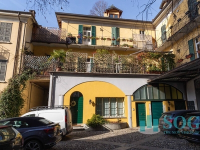 Bilocale in Via Brambilla, Como, 2 bagni, posto auto, 120 m²