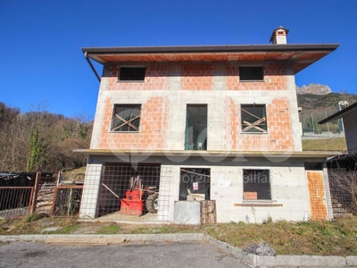 casa in vendita a Cesariis