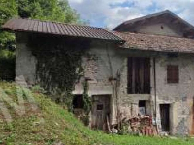 Casa indipendente in Località Motesort, Seren del Grappa, 6 locali