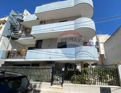 Casa indipendente in Via Ara Coeli, Capurso, 8 locali, 3 bagni, 270 m²