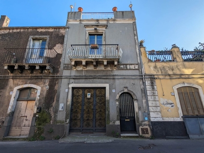 Casa singola in vendita a Aci Catena Catania