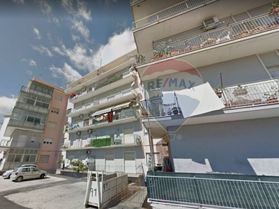 Quadrilocale in Corso Amedeo Duca D'aosta, Catania, 1 bagno, 104 m²