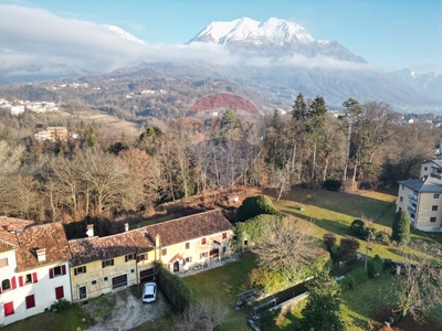 Villa bifamiliare di 300 mq a Belluno