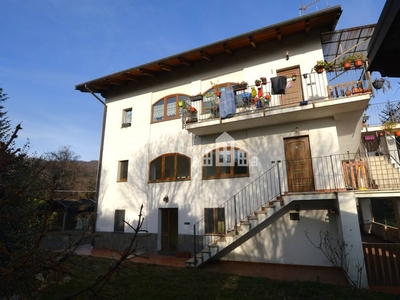 Villa con terrazzo, Val di Chy alice superiore