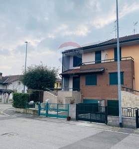 Villa in Delle querce, Sant'Angelo Lodigiano, 5 locali, 3 bagni