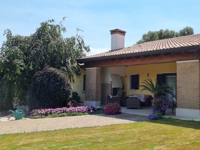 Villa in vendita a Paese