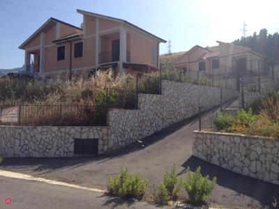 Villa in Vendita in Contrada Sant'Onofrio a Trabia