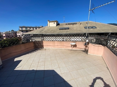 villa indipendente in vendita a Rapallo