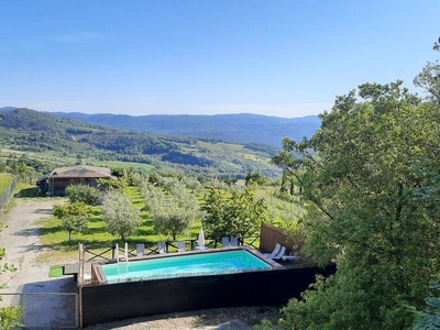 Casale con terrazza, barbecue e piscina + vista panoramica