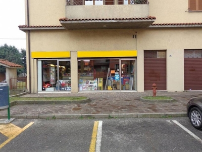 negozio in vendita a Capriate San Gervasio