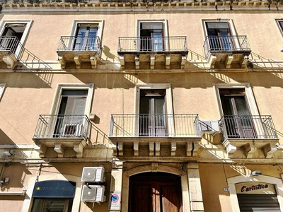 Quadrilocale in vendita, Catania via etnea - via umberto