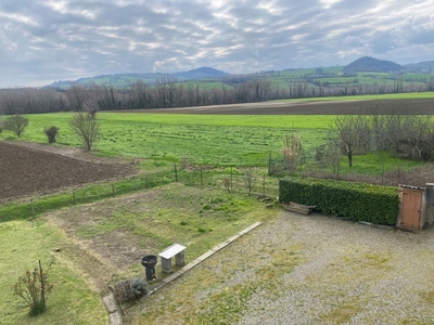 Appartamento con giardino a Borgonovo Val Tidone