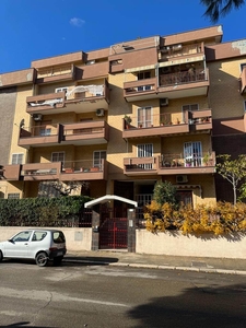 Appartamento di 5 vani /152 mq a Foggia (zona OSPEDALE - R. BICCARI)
