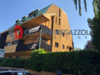 Appartamento in Affitto a Milano, zona S. Siro, 4'000€, 233 m²