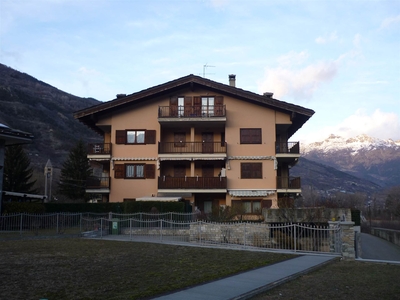 Appartamento in vendita a Aosta Champailler