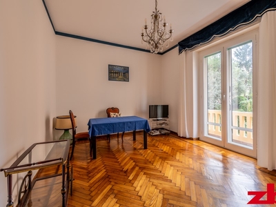 Appartamento in Vendita a Genova, zona Albaro, 290'000€, 111 m²