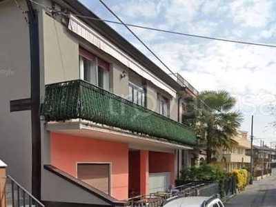 Appartamento in vendita a Padova via Negroponte