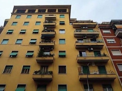 Appartamento in Vendita a Roma, zona Appio latino, 231'000€, 88 m²