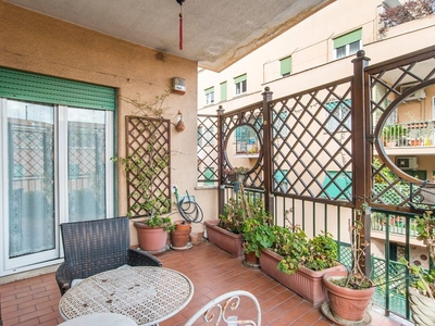 Appartamento in Vendita a Roma, zona Bologna, 830'000€, 173 m²