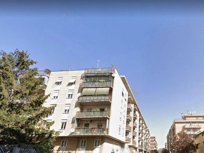 Appartamento in Vendita a Roma, zona Eur/Marconi/Magliana, 189'000€, 117 m²