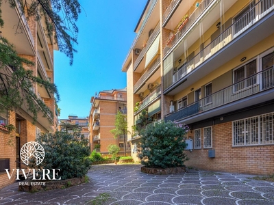 Appartamento in Vendita a Roma, zona Tiburtino, 229'000€, 100 m²