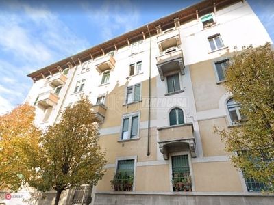 Appartamento in Vendita in Via dei Fontanili 1 a Milano