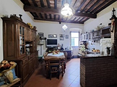 Appartamento in vendita in Chianni, Italia