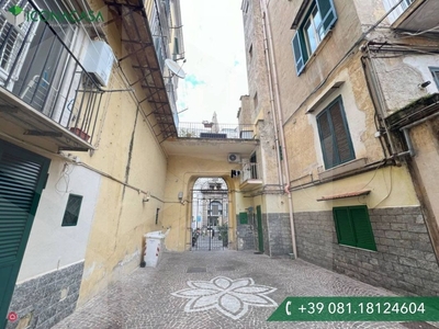 Appartamento in Vendita in Piazza Gesù e Maria a Napoli