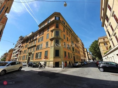 Appartamento in Vendita in Via Alessandro Volta a Roma