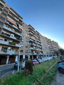Appartamento in Vendita in Via Amedeo Sommovigo a Roma