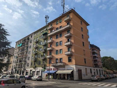 Appartamento in Vendita in Via Angelo Inganni 11 a Milano
