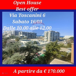 Appartamento in Vendita in Via Arturo Toscanini 6 a Bari