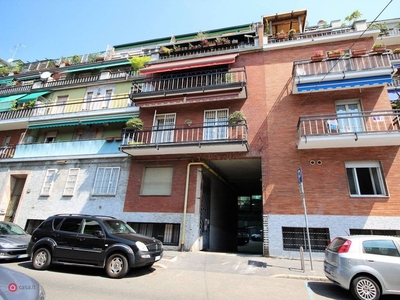 Appartamento in Vendita in Via della Torre 11 a Milano
