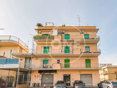 Appartamento in Vendita in Via di Torrenova 309 a Roma