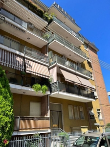 Appartamento in Vendita in Via Felice Corini a Parma