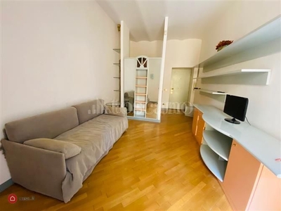 Appartamento in Vendita in Via Arno a Roma